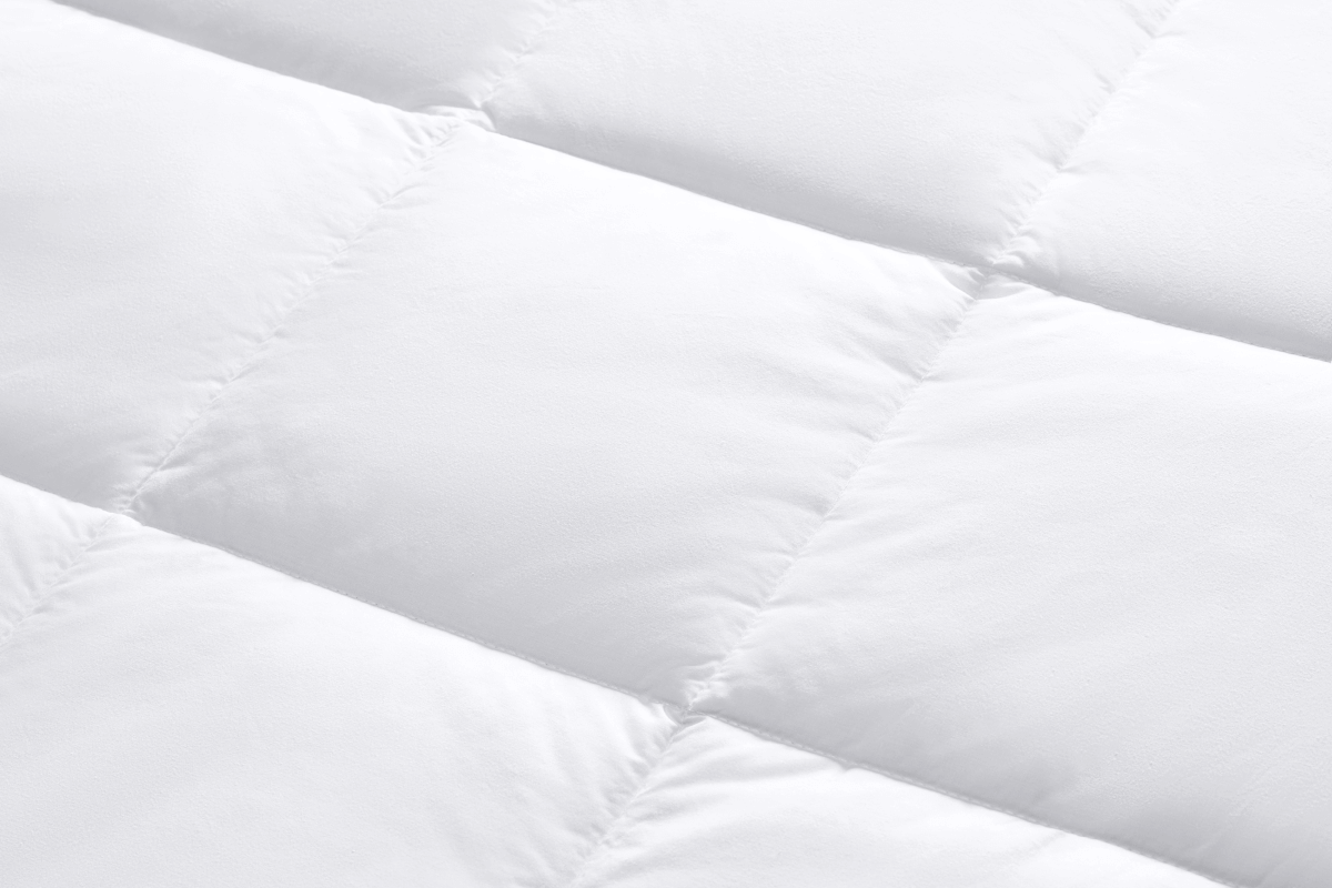 Down Alternative Blanket - Image 3